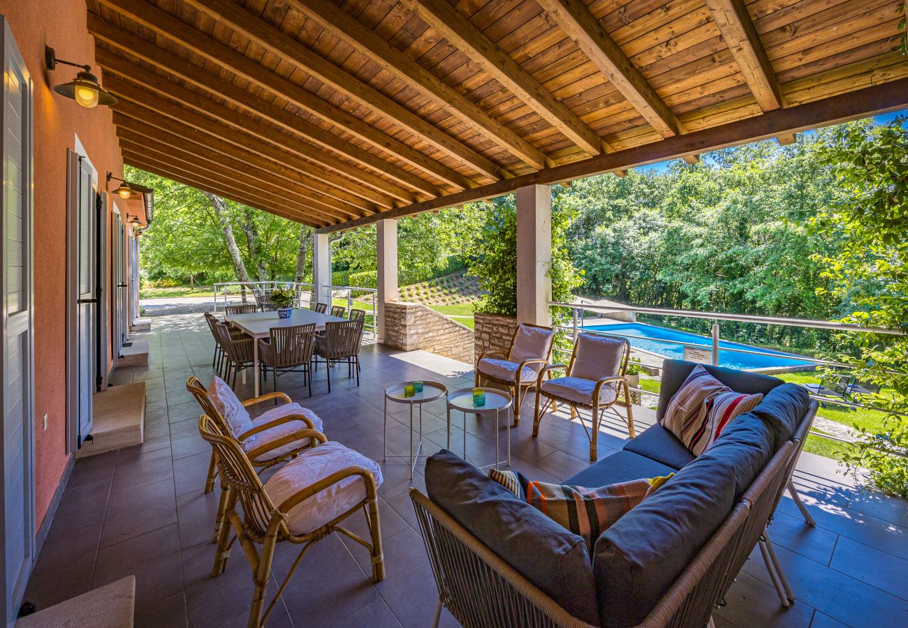 Villa in Modrušani - Villa Tre Colonne for 10 persons in Central Istria with 60 m2 private pool, mini golf & sauna 