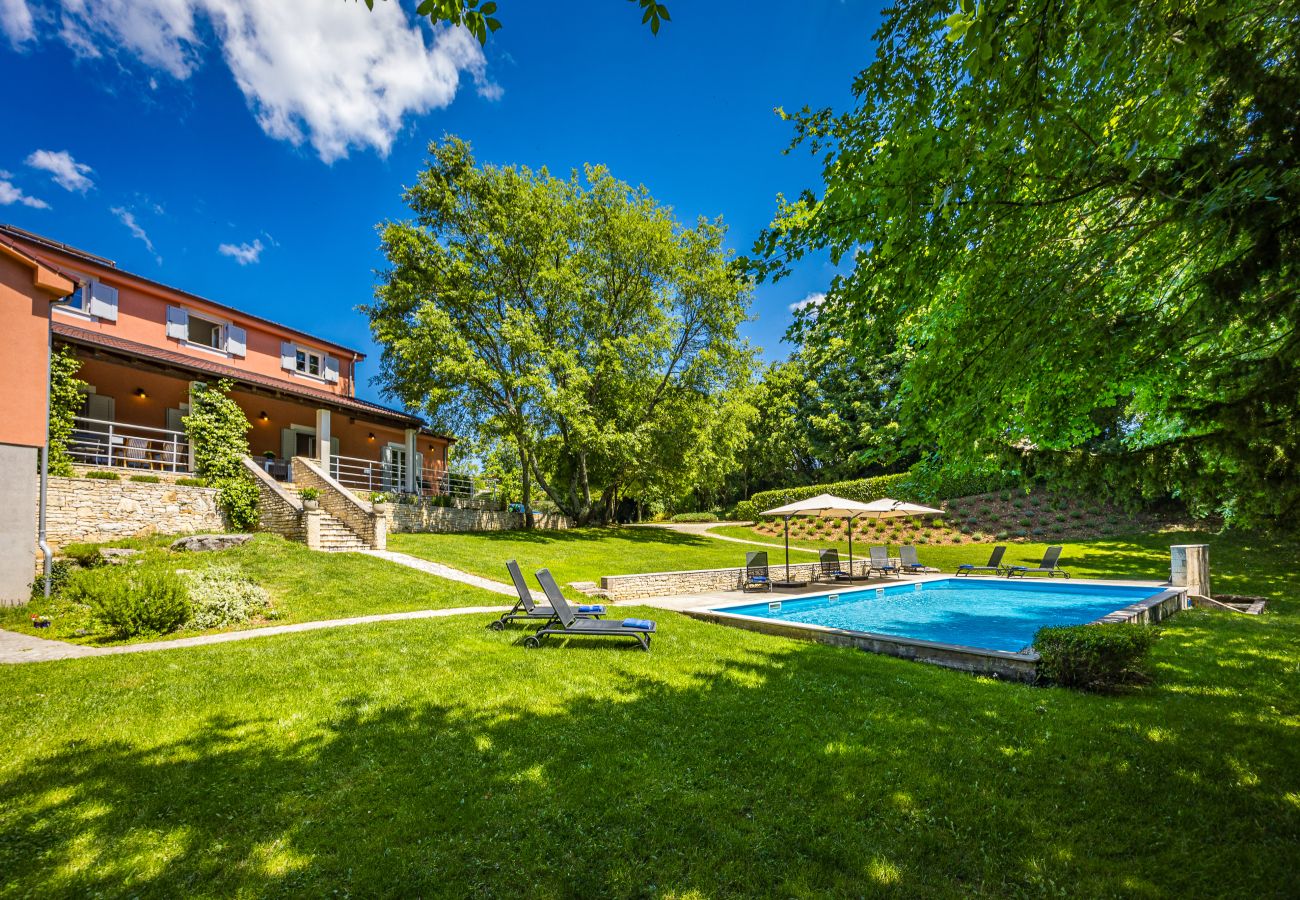 Villa in Modrušani - Villa Tre Colonne for 10 persons in Central Istria with 60 m2 private pool, mini golf & sauna 