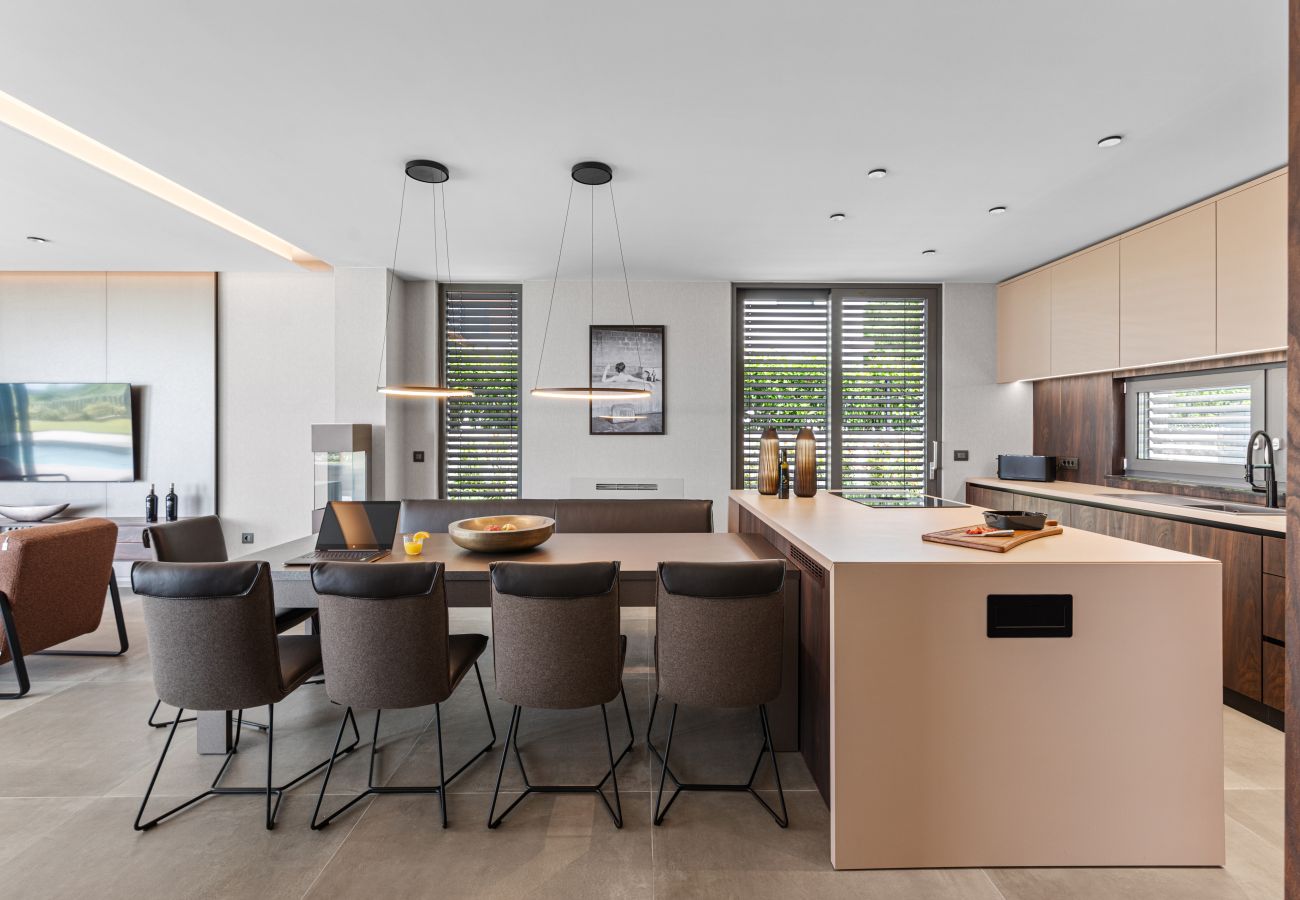 Villa in Višnjan - Villa Visignano near Poreč for 8 people with 49 m2 heated pool, wellness & sea view