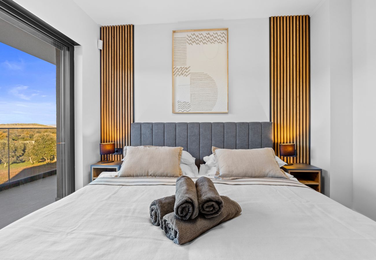 Villa in Ližnjan - Casa Carla near Medulin for 10 persons with 48 m2 heated pool and beautiful sea view - pet friendly