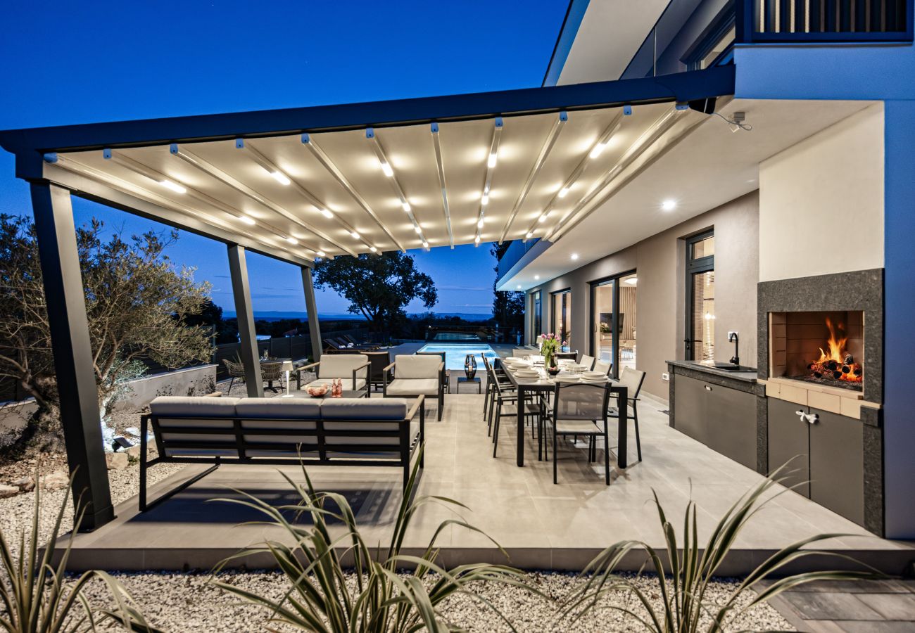 Villa in Ližnjan - Casa Carla near Medulin for 10 persons with 48 m2 heated pool and beautiful sea view - pet friendly