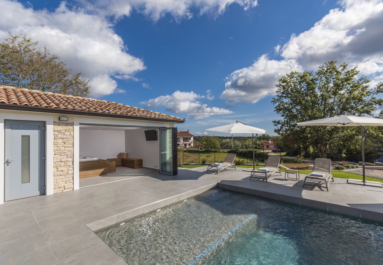 Villa in Mali Golji - Villa Aurelia near Labin for 9 persons with heated 60 m2 pool, wellness & kids playground