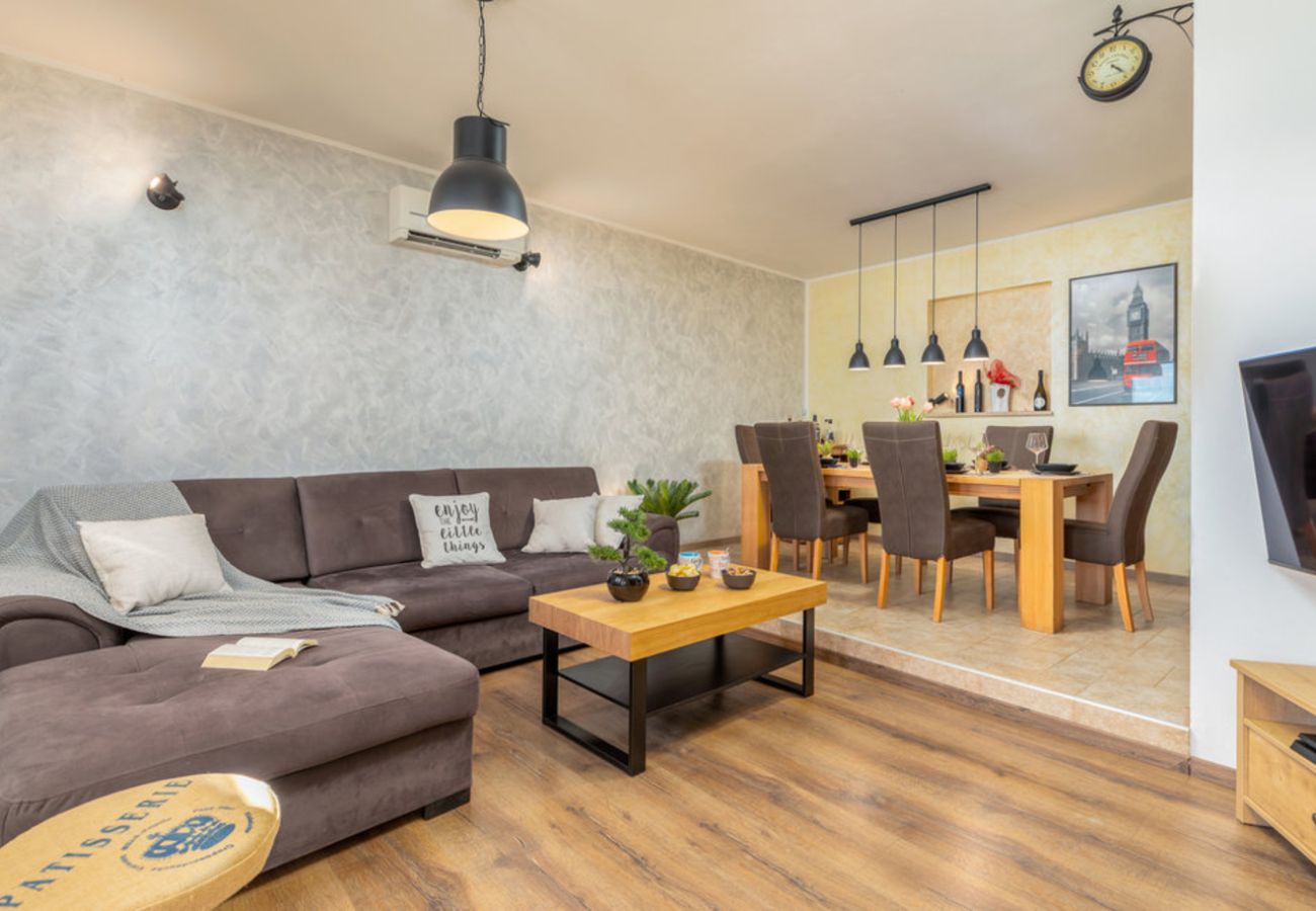 Villa in Jadreški - Villa Tramontana near Pula for 6 persons with 30m2 private pool 