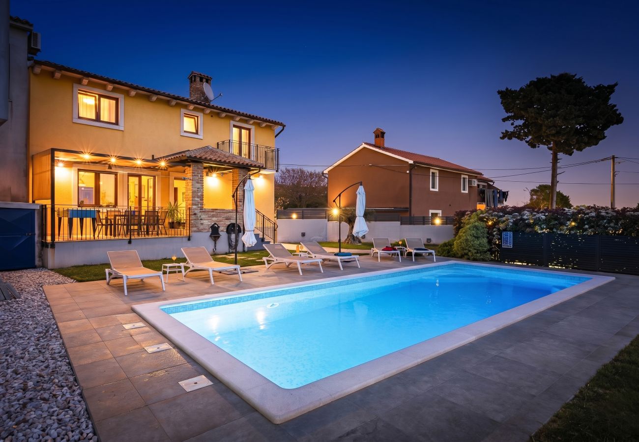 Villa in Jadreški - Villa Tramontana near Pula for 6 persons with 30m2 private pool 