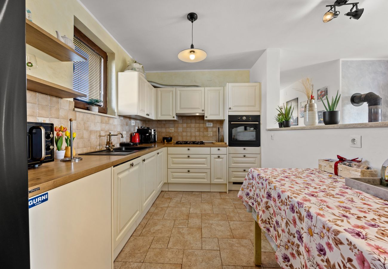 Villa in Jadreški - Villa Tramontana near Pula for 6 persons with 30m2 private pool 