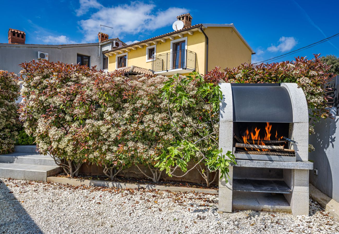 Villa in Jadreški - Villa Tramontana near Pula for 6 persons with 30m2 private pool 