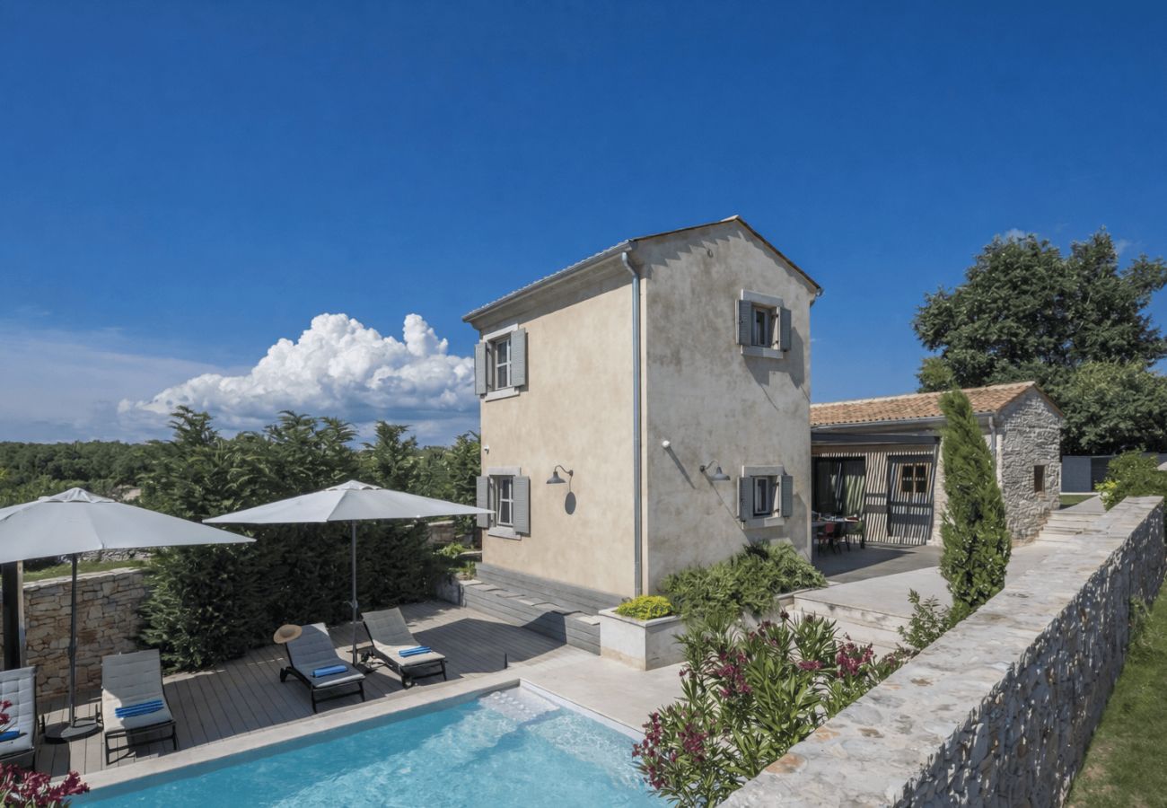 Villa in Kurili - Casa Labobina near Rovinj for 8 persons with private 32 m2 heated pool - pet friendly