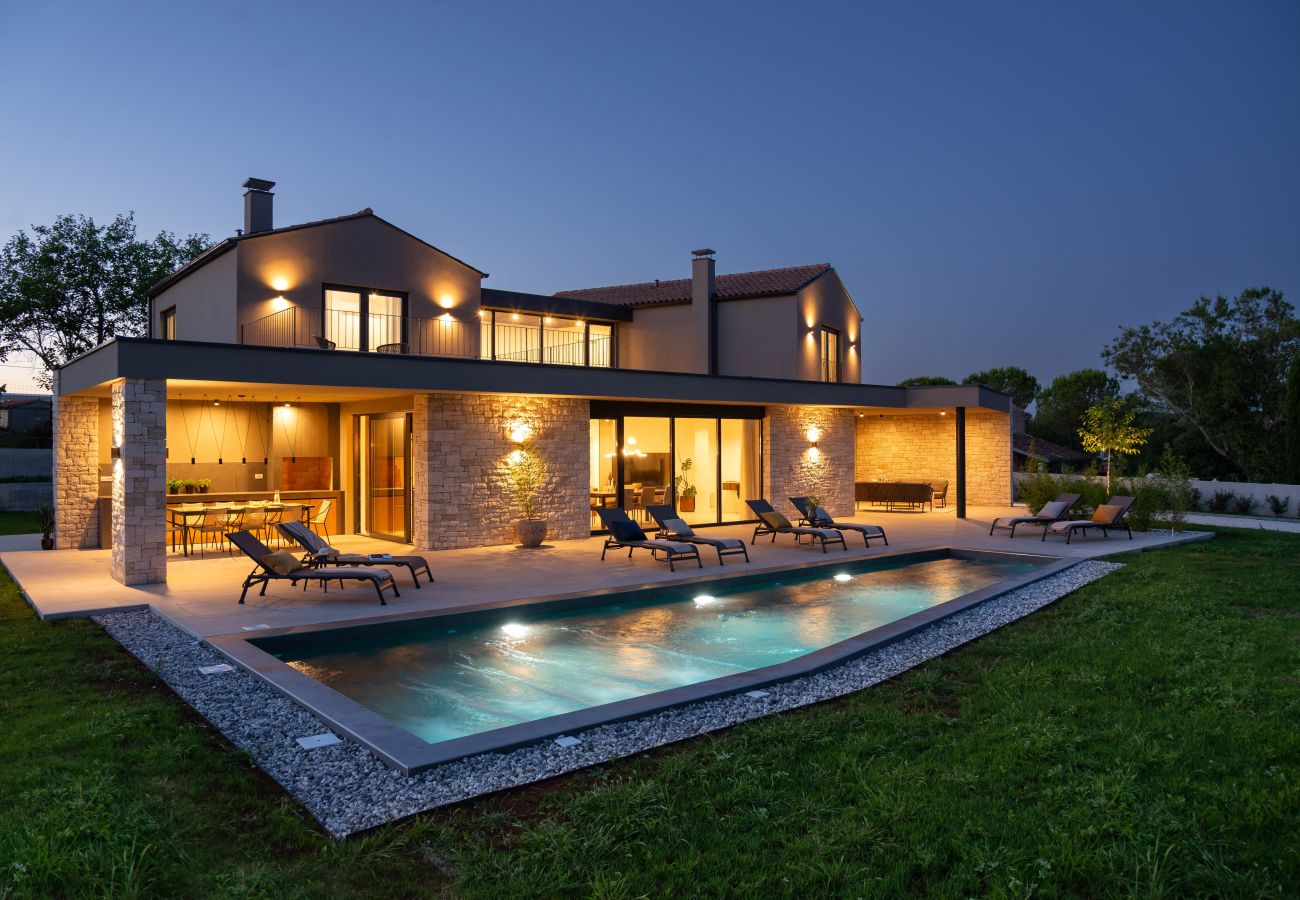 Villa in Kurili - Villa Natura Silente near Rovinj for 8 people with 40 m2 heated pool, sauna & jacuzzi 