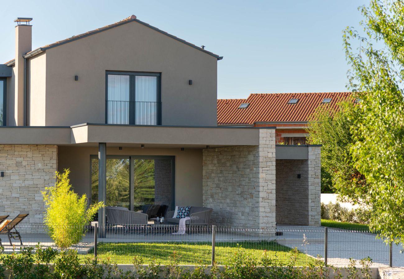 Villa in Kurili - Villa Natura Silente near Rovinj for 8 people with 40 m2 heated pool, sauna & jacuzzi 