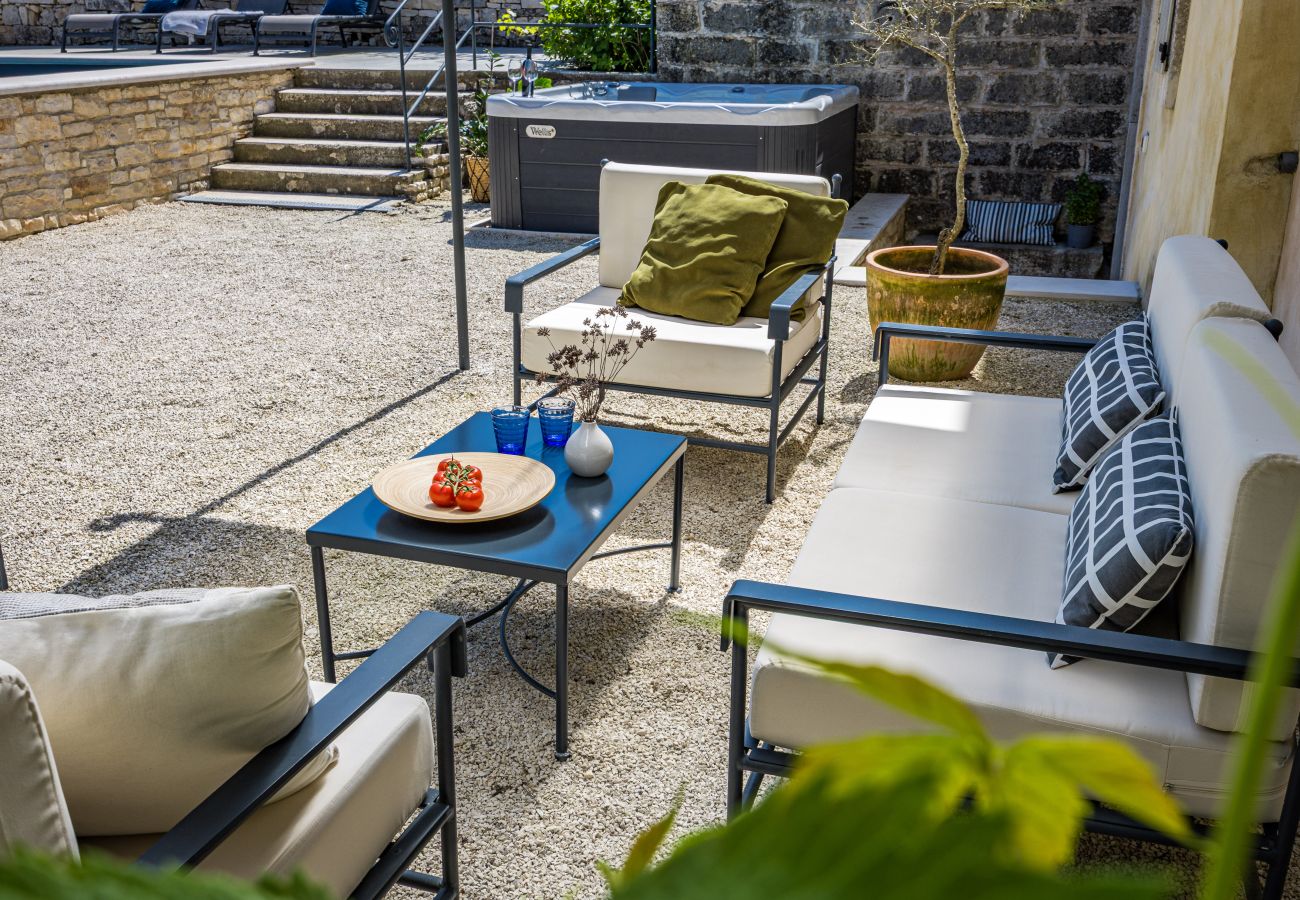 Villa in Kurili - Villa Kurili No14 near Rovinj for 7 persons with 34 m2 private pool & jacuzzi