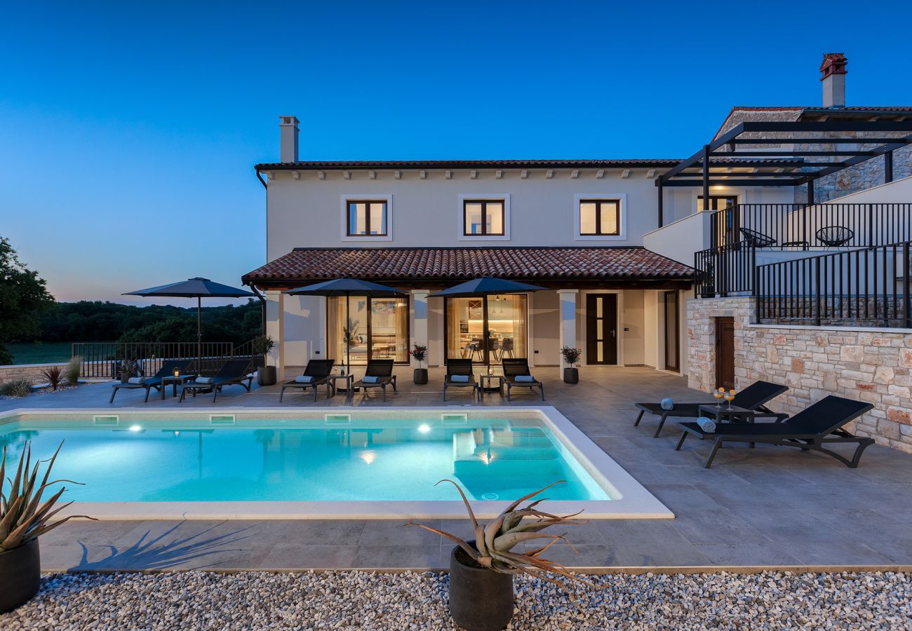 Villa in Valtura - Villa Sirola near Pula for 8 persons with 36 m2 private pool & kids activities