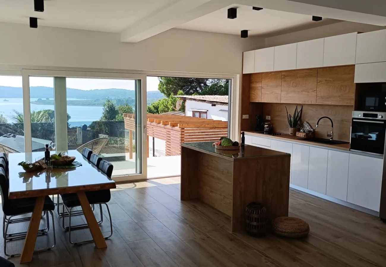 Villa in Pomer - Villa Pergosa near Medulin for 8 persons with 38 m2 pool, sea view - only 200 meters from beach