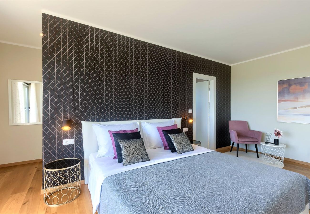 Villa in Rakalj - Villa Hedone in Rakalj for 6+2 persons with 45 m2 heated pool, wellness & recreational amenities