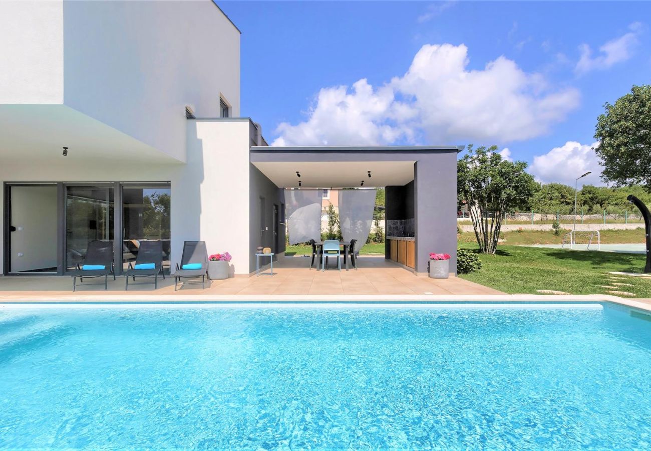 Villa in Rakalj - Villa Hedone in Rakalj for 6+2 persons with 45 m2 heated pool, wellness & recreational amenities