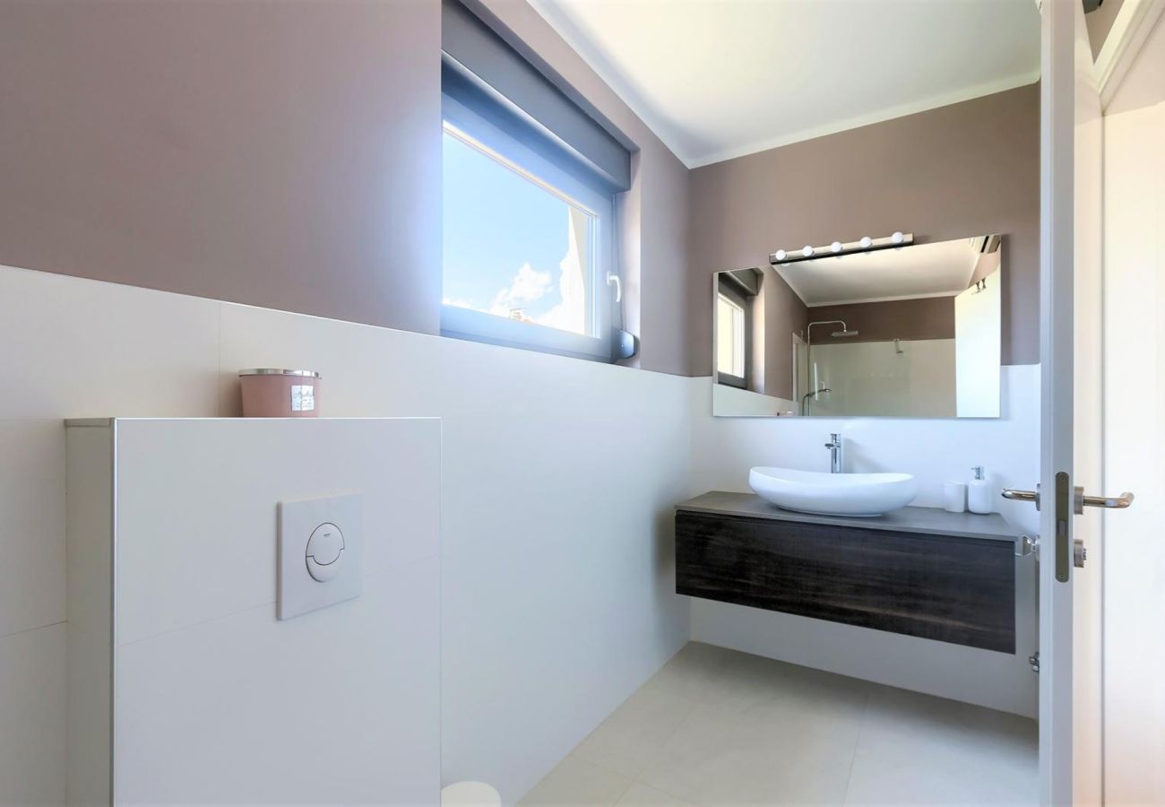 Villa in Rakalj - Villa Hedone in Rakalj for 6+2 persons with 45 m2 heated pool, wellness & recreational amenities