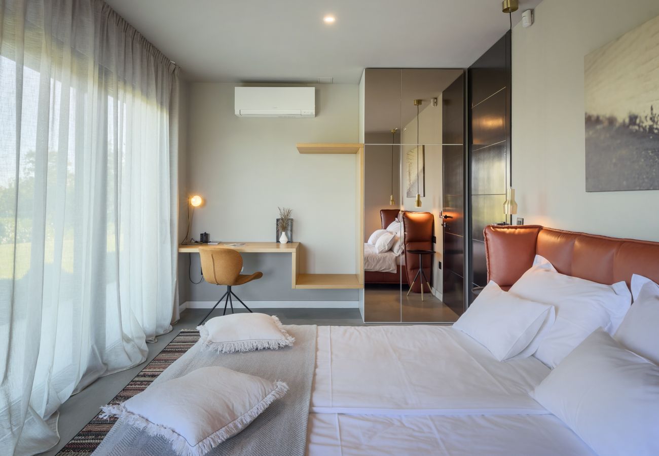 Villa in Brajkovici - Villa Ox in Central Istria for 14 persons with 56 m2 heated pool, kids playground & large garden