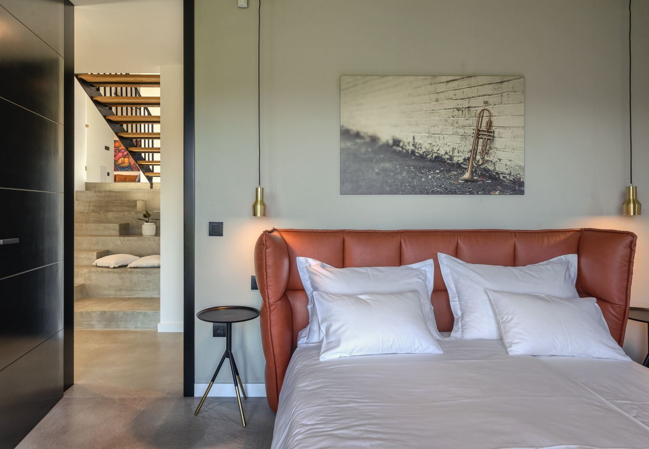 Villa in Brajkovici - Villa Ox in Central Istria for 14 persons with 56 m2 heated pool, kids playground & large garden