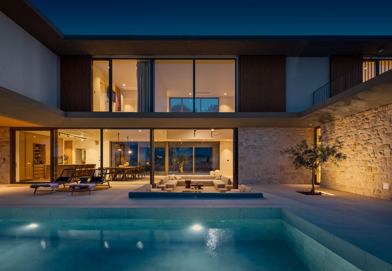 Villa in Brajkovici - Villa bOx in Central Istria for 14 persons with wellness, 54 m2 heated pool, & kids playground