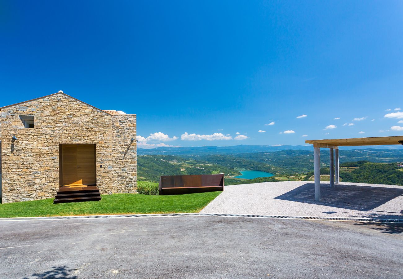 Villa in Pazin - Villa Vista Zamask for 7 persons near Motovun with 60 m2 heated pool, free bikes & panoramic view