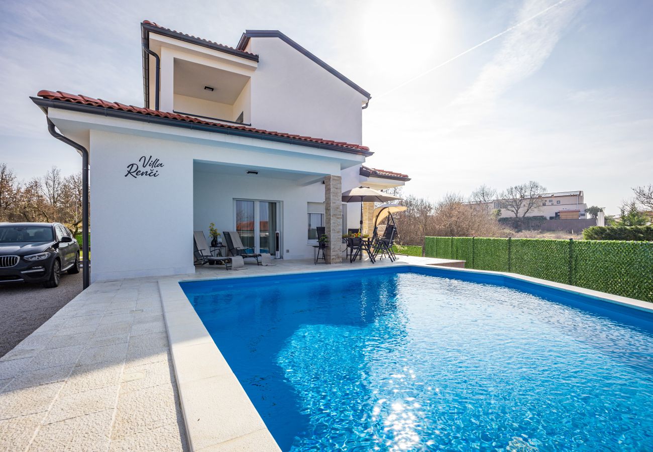 Villa in Buje - Villa Renci near Umag for 8 persons with 30 m2 private heated pool