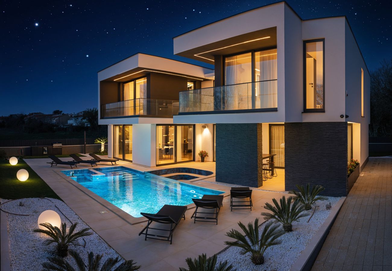 Villa in Ližnjan - Villa Asper near Medulin for 8 persons with 40 m2 private pool, sea view and only 1 km from beach - pet friendly