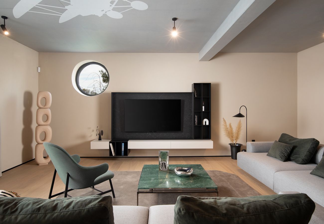 Villa in Vodnjan - Villa Puerto de Luz near Fažana for 8 persons with 35 m2 private pool, sea view, mini golf & sauna