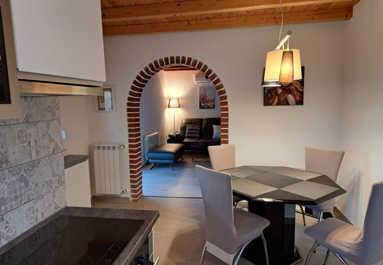 Villa in Nova Vas - Villa Jacky 2 near Poreč for 4 persons with 32 m2 private pool - pet friendly