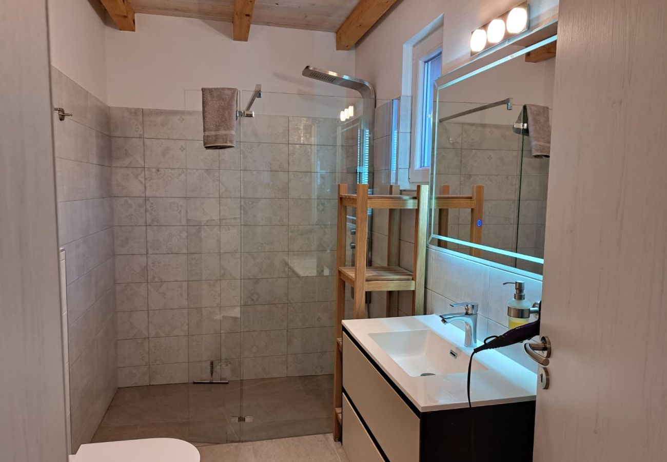 Villa in Nova Vas - Villa Jacky 2 near Poreč for 4 persons with 32 m2 private pool - pet friendly