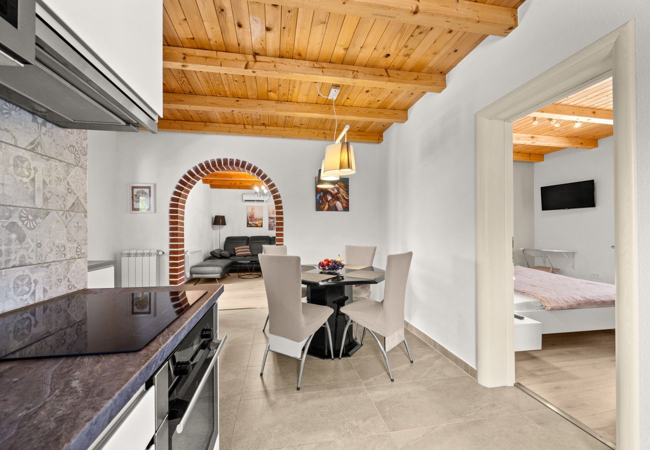 Villa in Nova Vas - Villa Jacky 2 near Poreč for 4 persons with 32 m2 private pool - pet friendly