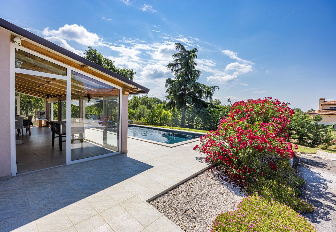 Villa in Nova Vas - Villa Jacky 2 near Poreč for 4 persons with 32 m2 private pool - pet friendly