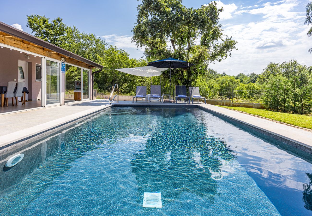 Villa in Nova Vas - Villa Jacky 2 near Poreč for 4 persons with 32 m2 private pool - pet friendly