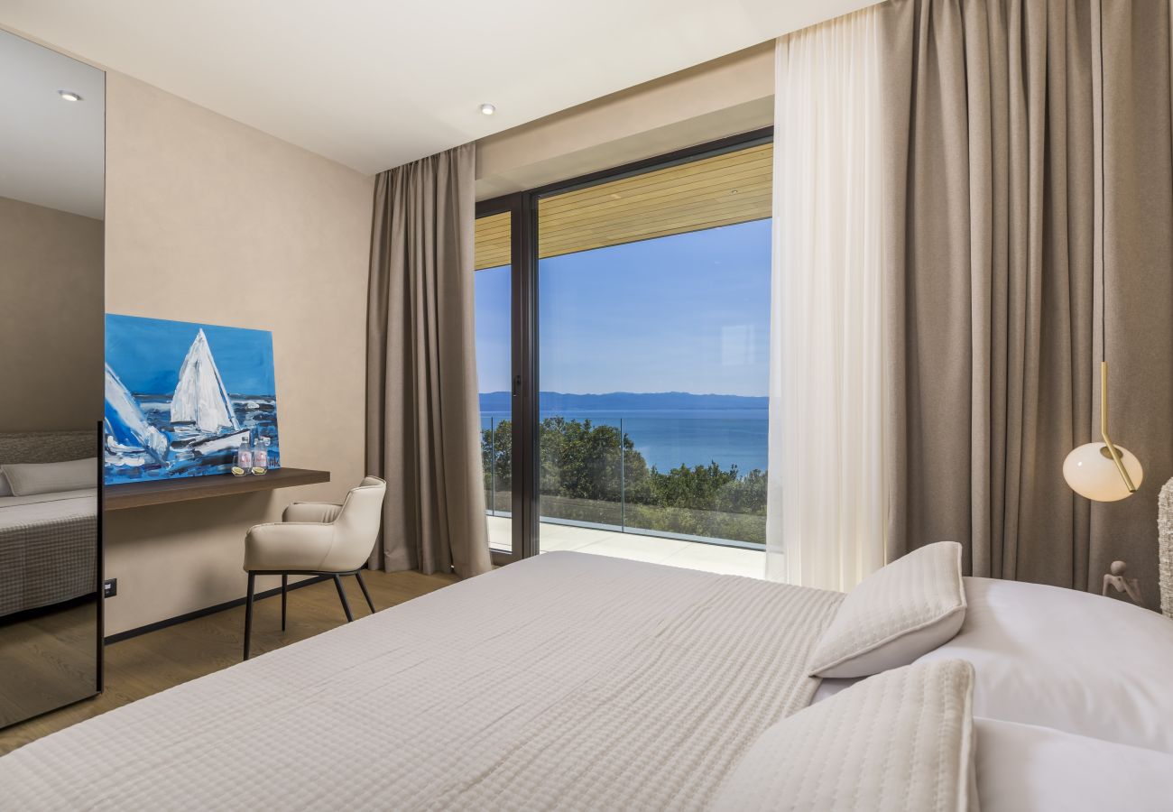 Villa in Mošcenicka Draga - Luxury Villa Ella near Opatija for 6 persons with private 36 m2 heated pool & beautiful sea view