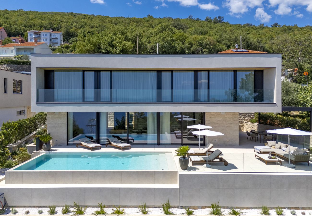 Villa in Mošcenicka Draga - Luxury Villa Ella near Opatija for 6 persons with private 36 m2 heated pool & beautiful sea view