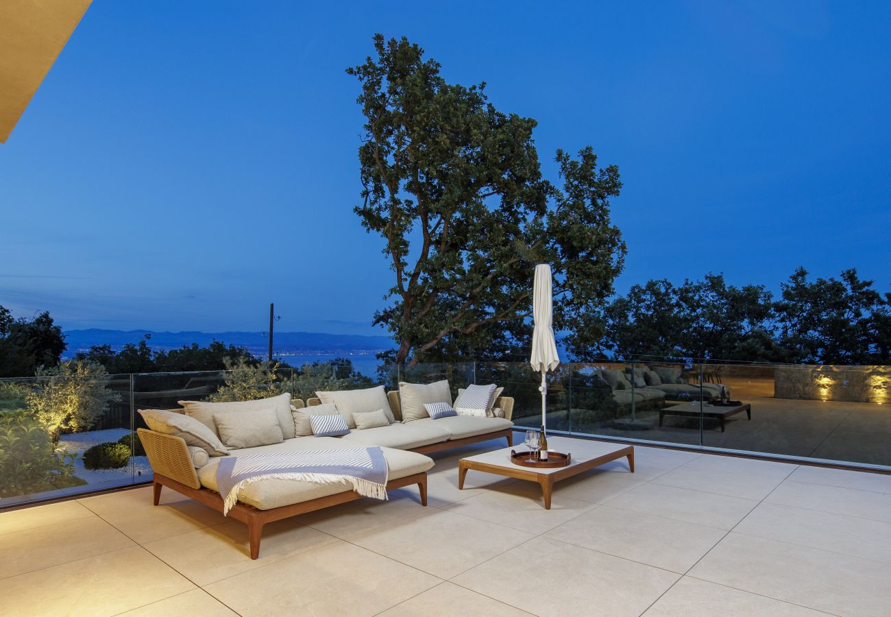 Villa in Mošcenicka Draga - Luxury Villa Ella near Opatija for 6 persons with private 36 m2 heated pool & beautiful sea view