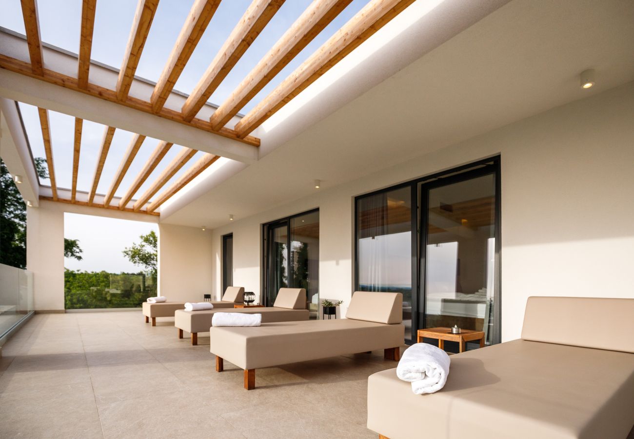 Villa in Vrecari - Villa Sonia near Labin - Rabac for 8 persons with 40 m2 heated pool, wellness & kids playground