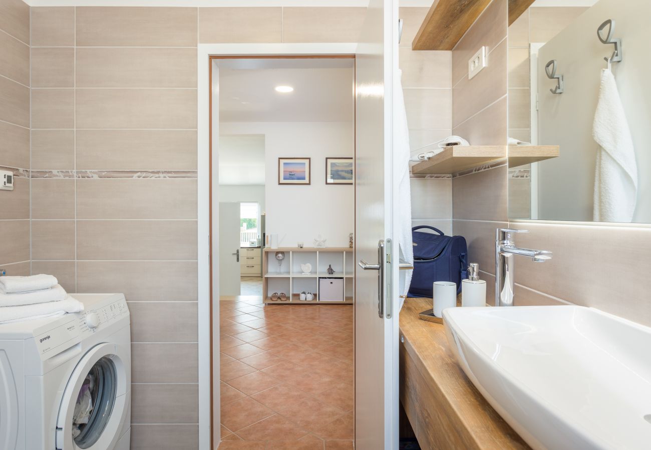 Villa in Matohanci - Villa Beauty near Rovinj for 7 people with 55 m2 private heated pool, wellness & kids playground