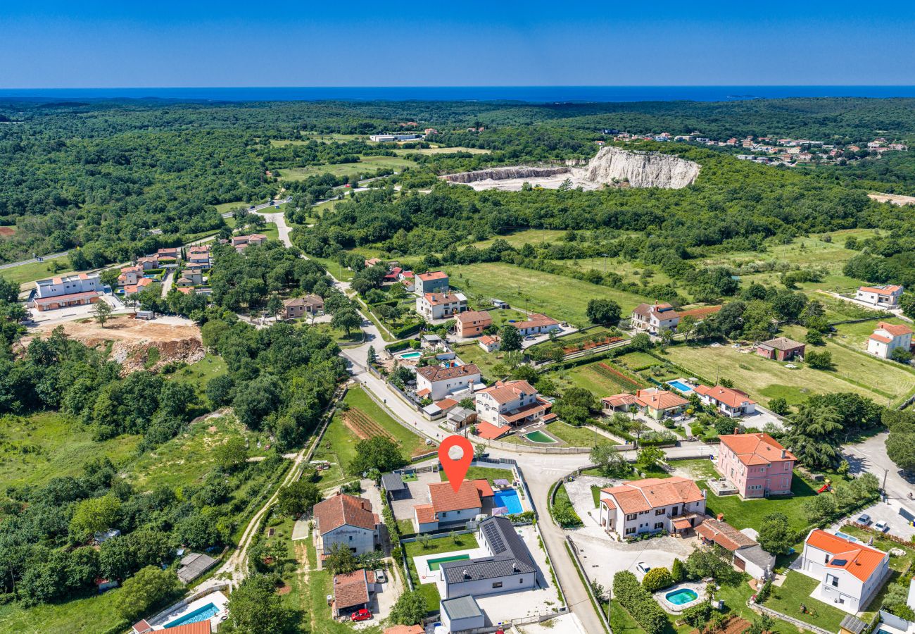 Villa in Matohanci - Villa Beauty near Rovinj for 7 people with 55 m2 private heated pool, wellness & kids playground