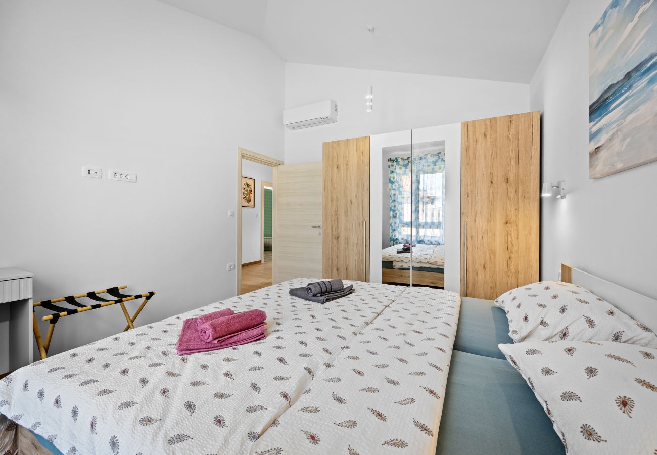 Villa in Šišan - Villa Martha Sisan near Pula for 6 persons with 30 m2 private pool - 3 km from the beach