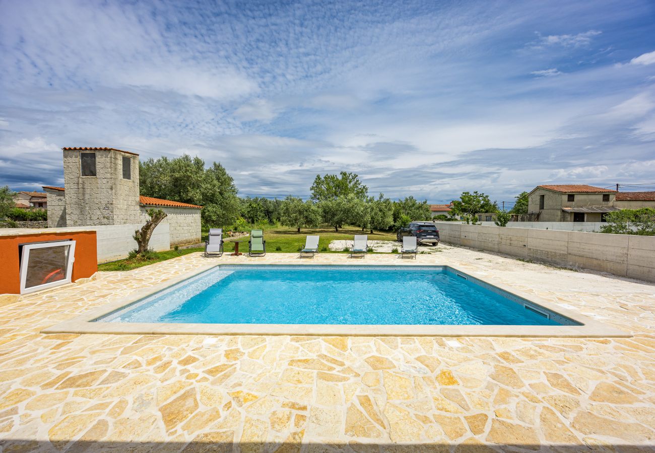 Villa in Šišan - Villa Martha Sisan near Pula for 6 persons with 30 m2 private pool - 3 km from the beach