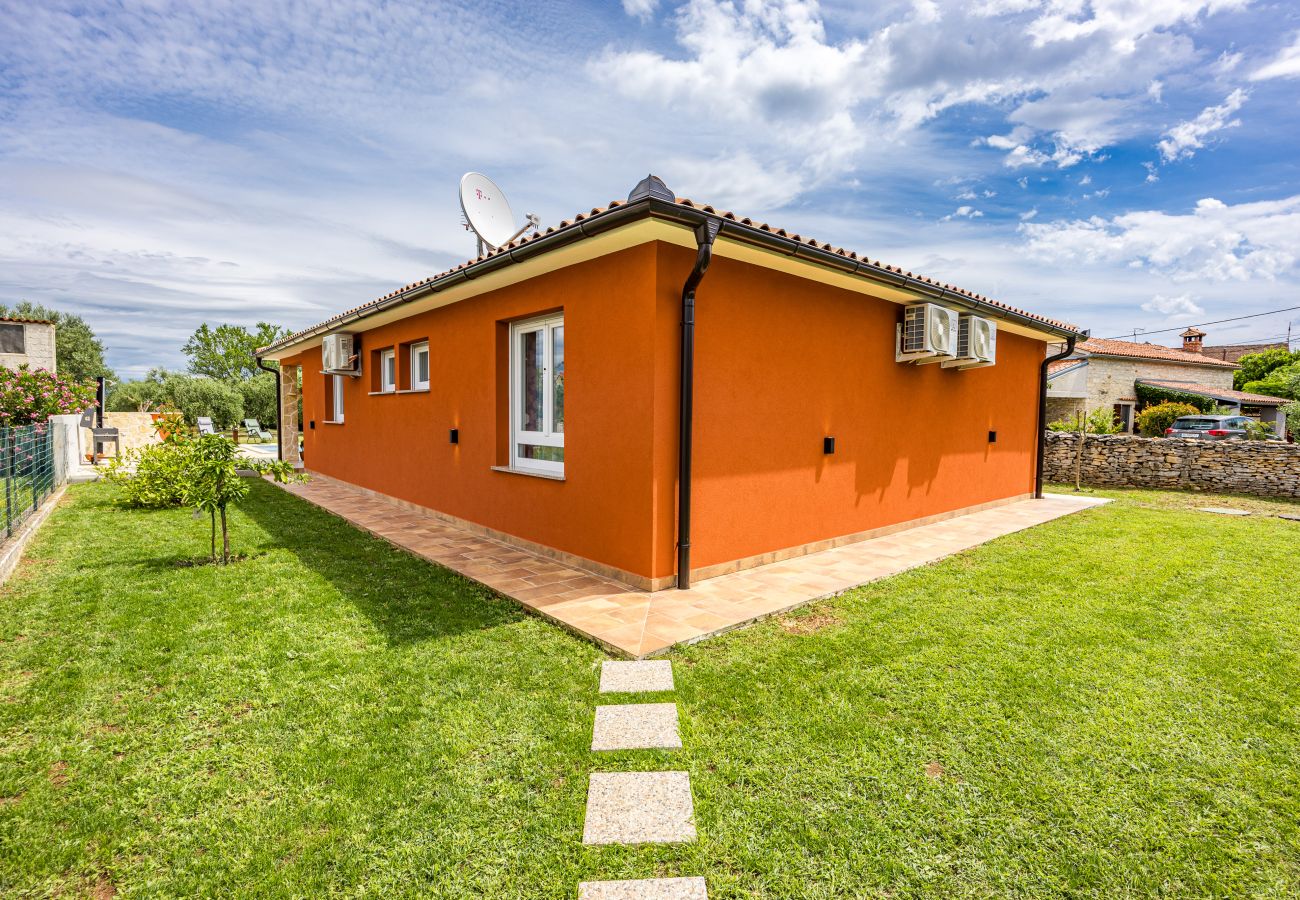 Villa in Šišan - Villa Martha Sisan near Pula for 6 persons with 30 m2 private pool - 3 km from the beach