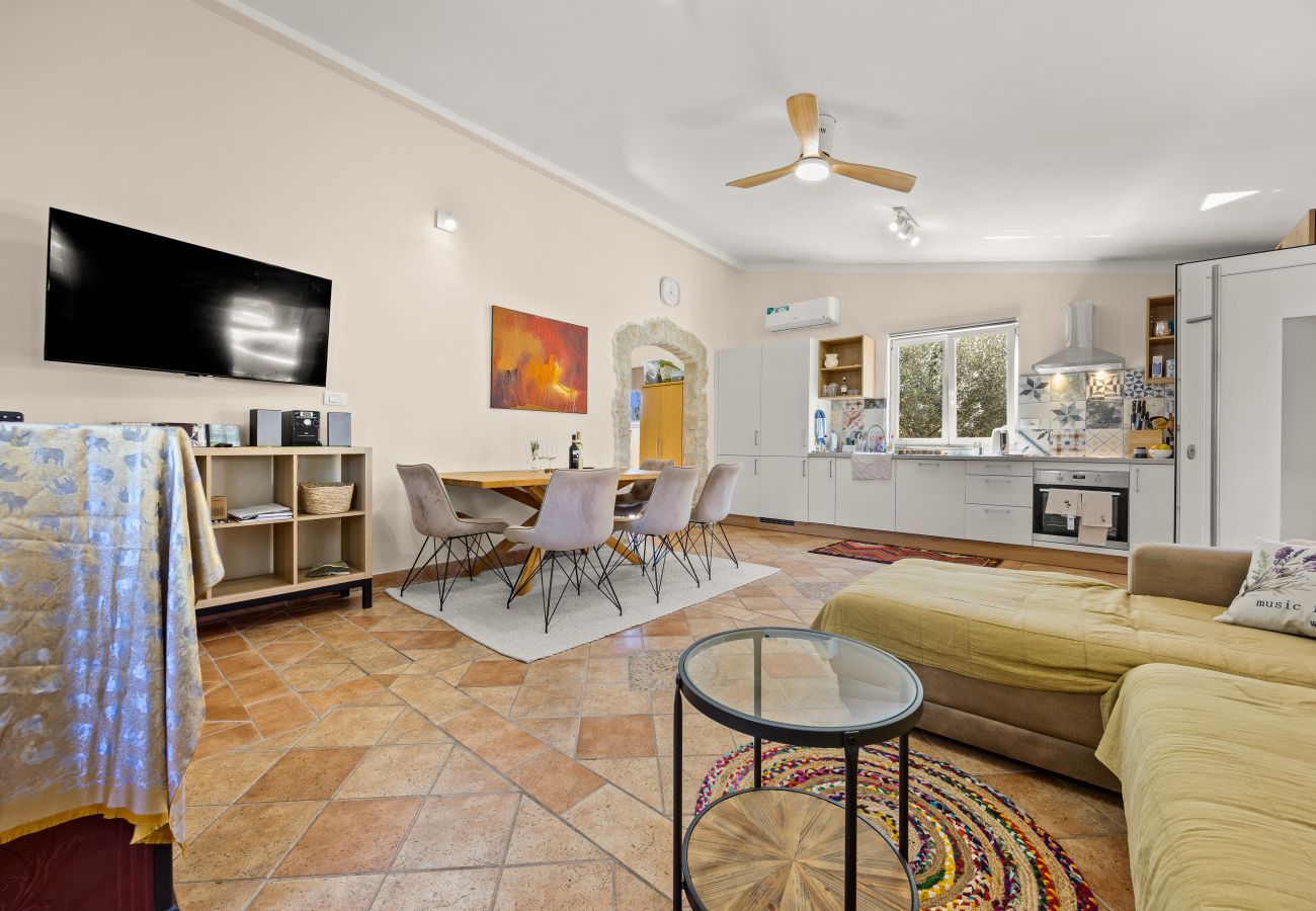 Villa in Vodnjan - Majmajola Garden Villa for 14 persons near Pula with kids playground, sauna & large garden