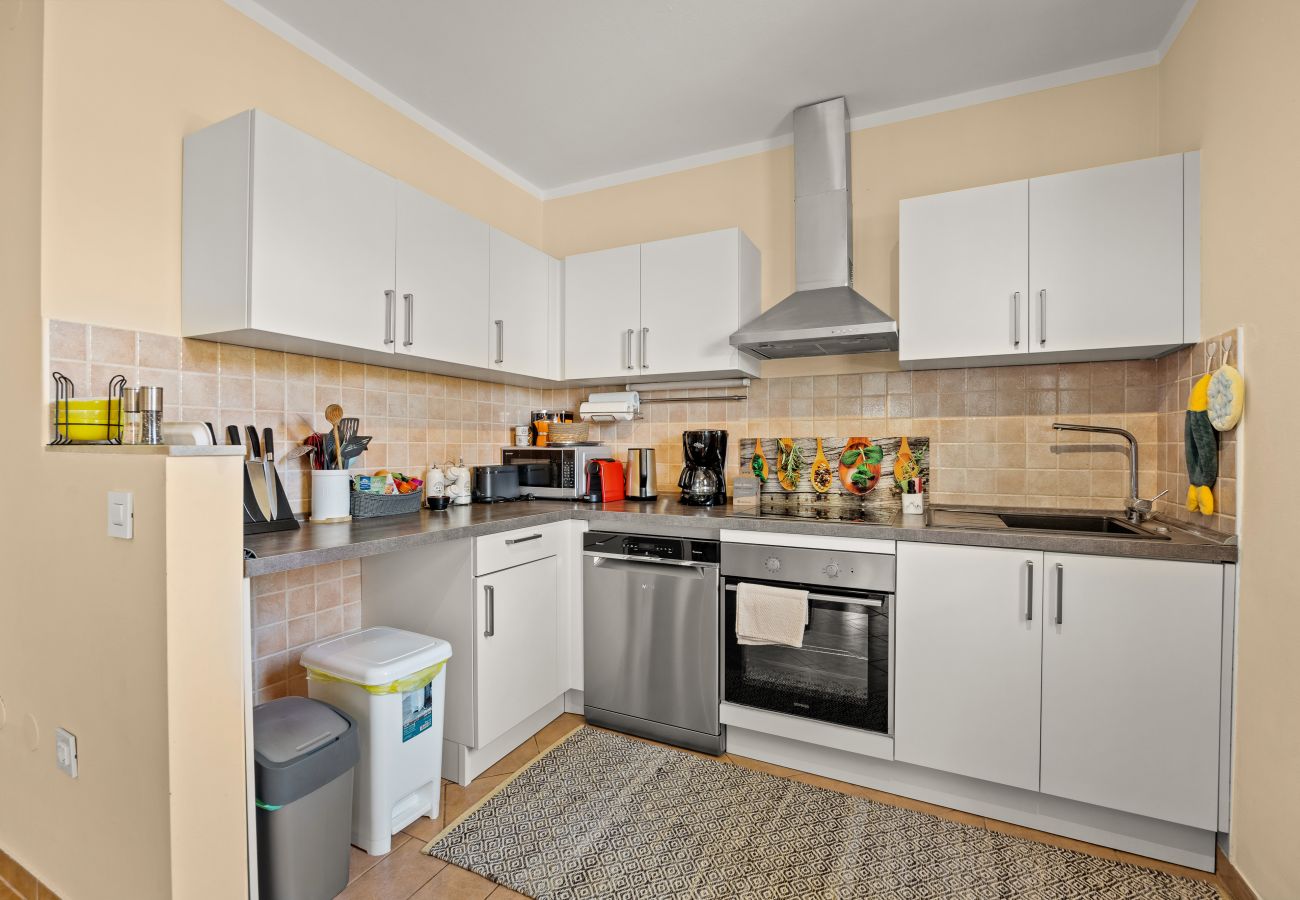 Villa in Vodnjan - Majmajola Garden Villa for 14 persons near Pula with kids playground, sauna & large garden