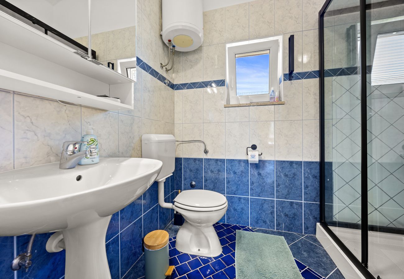 Villa in Vodnjan - Majmajola Garden Villa for 14 persons near Pula with kids playground, sauna & large garden
