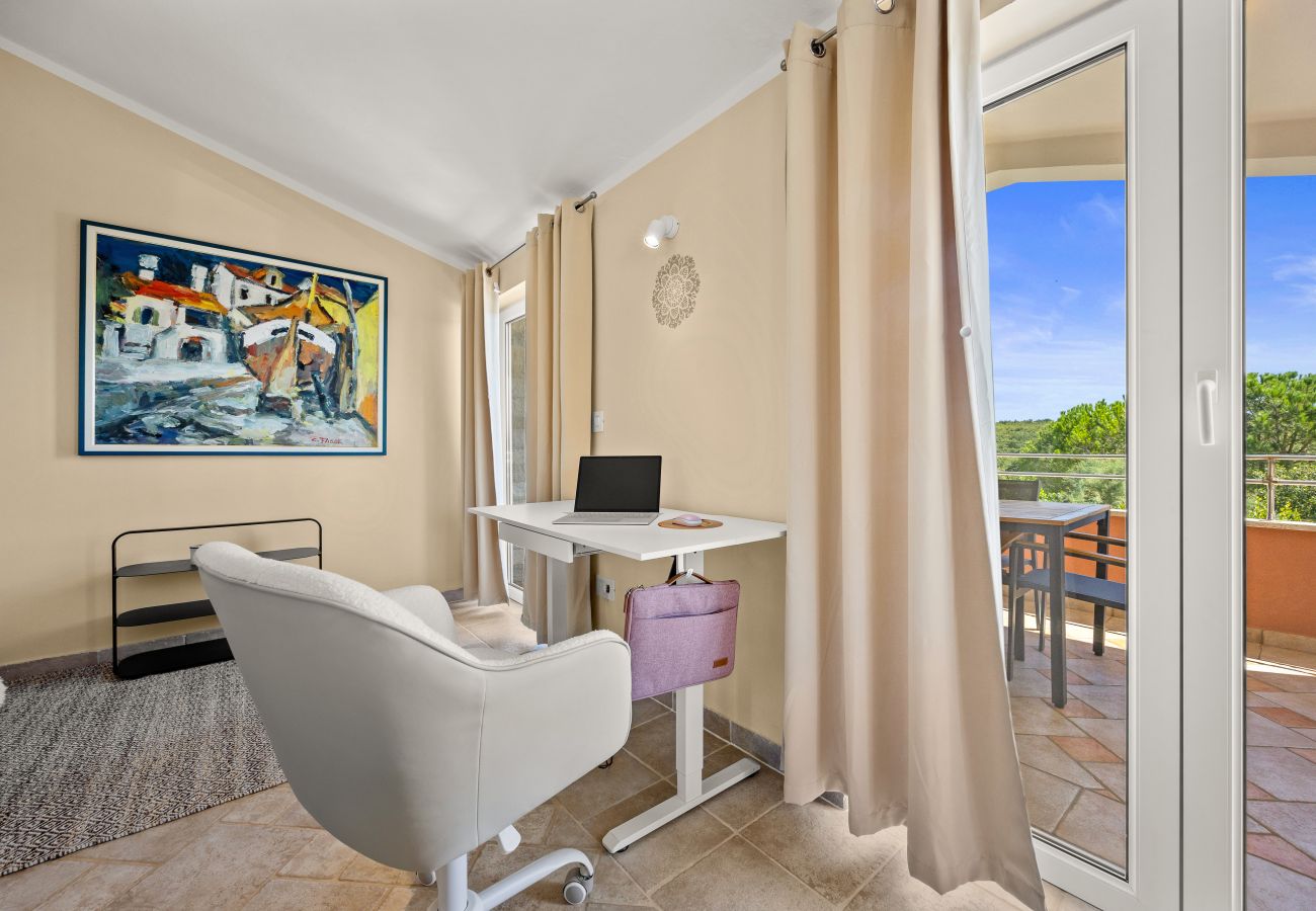 Villa in Vodnjan - Majmajola Garden Villa for 14 persons near Pula with kids playground, sauna & large garden