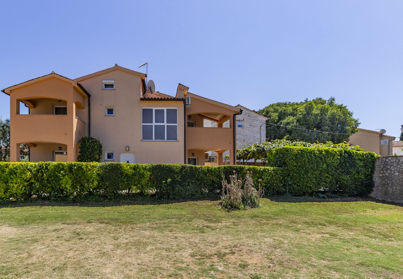 Villa in Peroj - Villa Mimoza