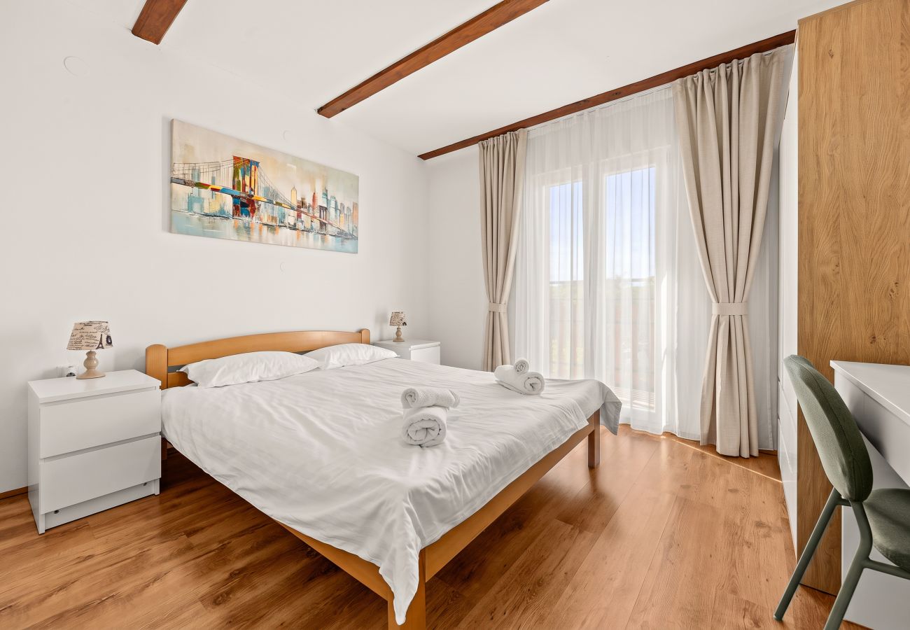 Villa in Peroj - Villa Almare for 10 persons near Fažana with private pool, sea view, kids playground & 900 meters from beach