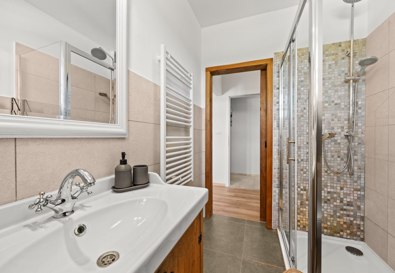 Вилла на Sveti Kirin - Villa Cirka in Central Istria for 12+2 persons with a 36 m2 heated pool, gaming & activities for kids and adults