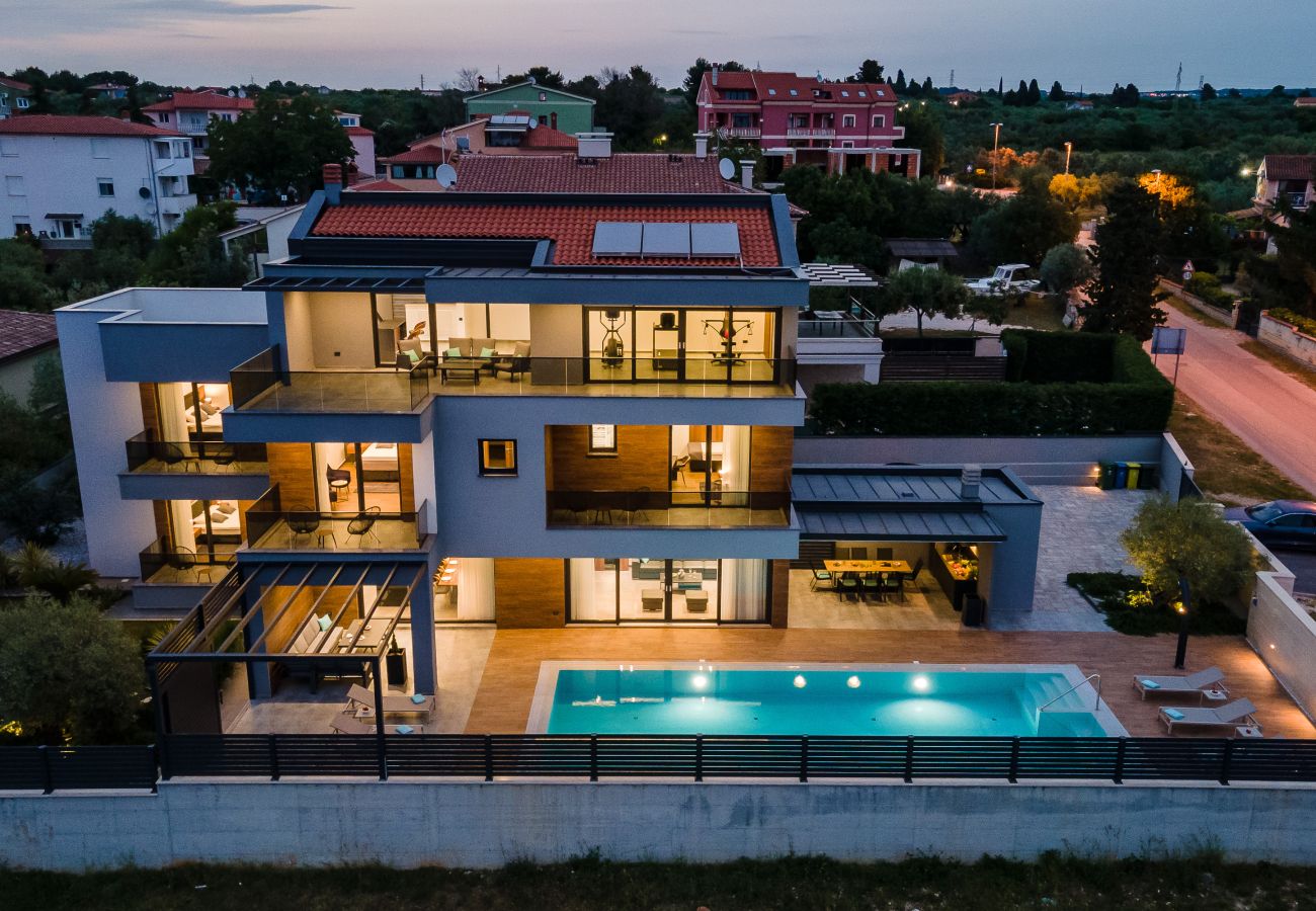 Вилла на Fažana - Villa Bellatrix in Fažana with beach front and sea view