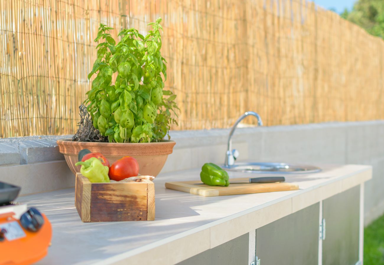 Вилла на Vintijan - Villa Hana near Pula with private 32 m2 pool & only 2 km from the beach