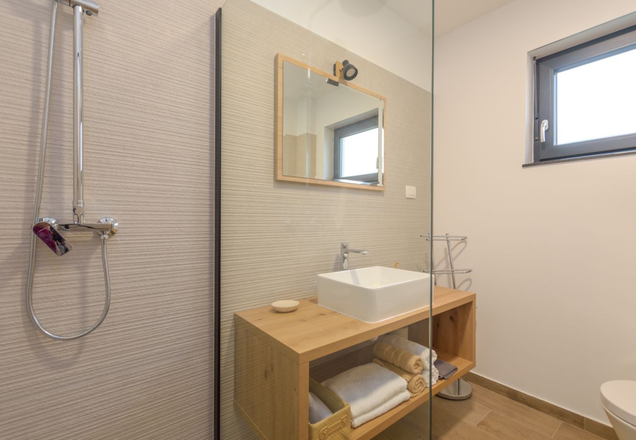 Вилла на Vintijan - Villa Hana near Pula with private 32 m2 pool & only 2 km from the beach